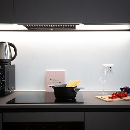 The Best Rent - Modern One Bedroom Apartment In San Babila Milano Eksteriør billede
