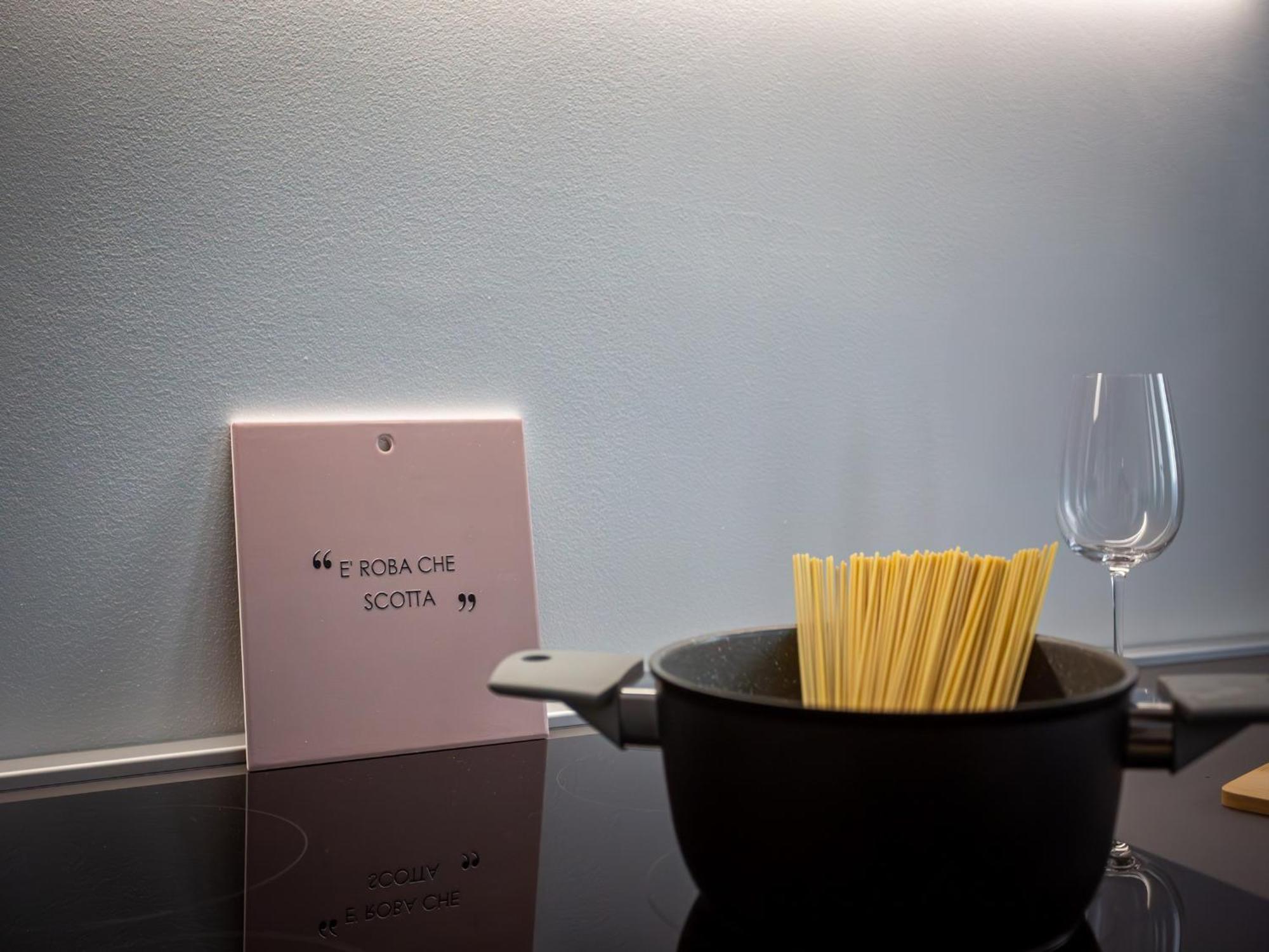 The Best Rent - Modern One Bedroom Apartment In San Babila Milano Eksteriør billede